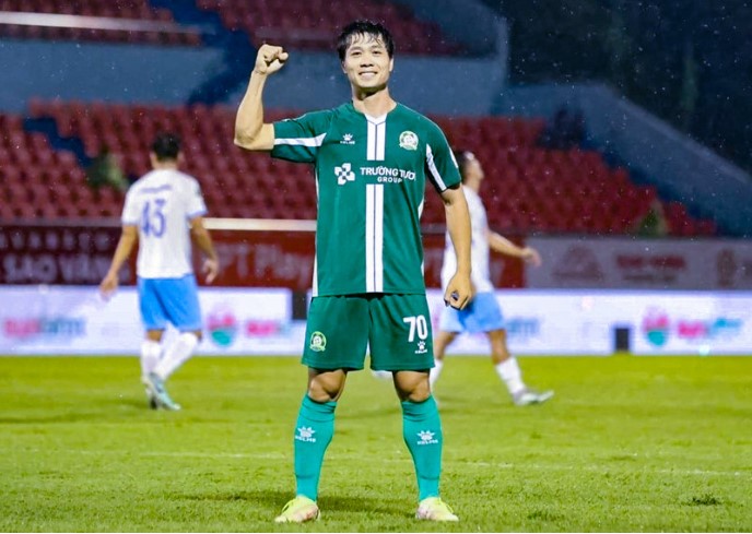 nhm-tha-thiet-cong-phuong-goi-roi-hlv-kim-sang-sik-hay-tra-loi-di