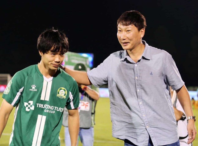 chinh-thuc-hlv-kim-sang-sik-khong-goi-cong-phuong-len-tuyen