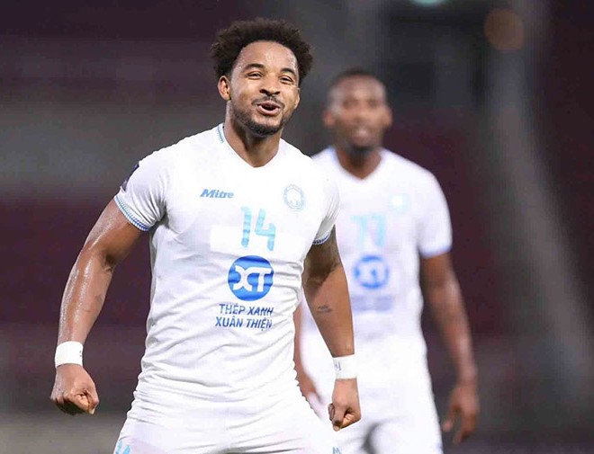 chuyen-gia-du-bi-rot-gia-do-chan-thuong-xuan-son-cung-khong-bi-anh-huong-gi