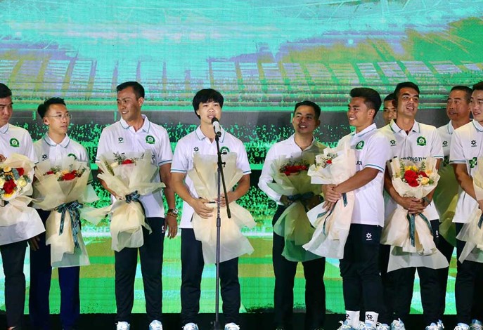 cong-phuong-tim-lai-dinh-cao-voi-ao-so-10-nhan-nhiem-vu-quan-trong