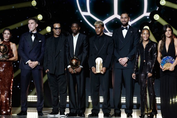 ousmane-dembele-da-cuop-trang-qua-bong-vang-cua-lamine-yamal-nhu-the-nao