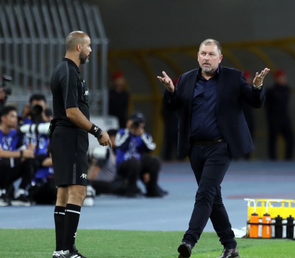 hlv-malaysia-tuyen-chien-tuyen-viet-nam-tuyen-bo-khong-quan-tam-an-phat