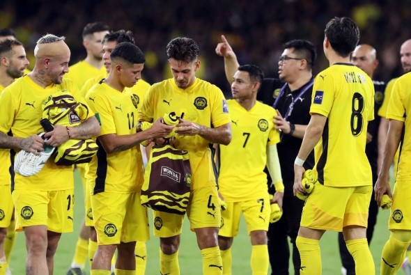 malaysia-nhan-tuyen-bo-moi-tu-afc-sau-khi-bi-fifa-bac-don-khang-cao