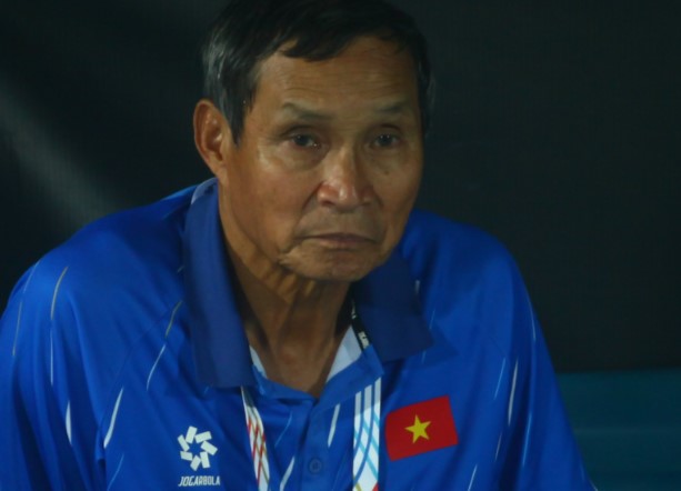 chinh-thuc-hlv-mai-duc-chung-chia-tay-dtvn-sau-2-thap-ky-gan-bo