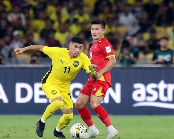 mac-ke-an-phat-cua-fifa-cau-thu-nhap-tich-malaysia-van-ra-san-thi-dau