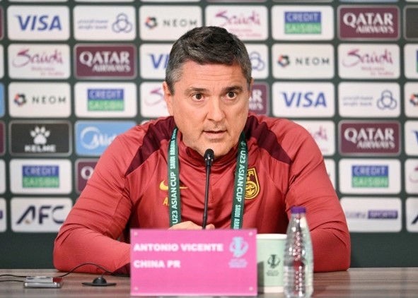 hlv-trung-quoc-tiet-lo-bi-quyet-giup-doi-cua-ong-thang-dam-u23-viet-nam