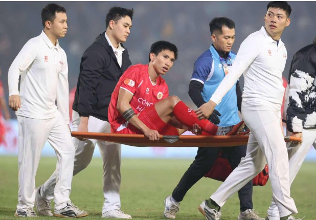 tin-vui-doan-van-hau-khong-bi-chan-thuong-van-co-co-hoi-tro-lai-dt-viet-nam