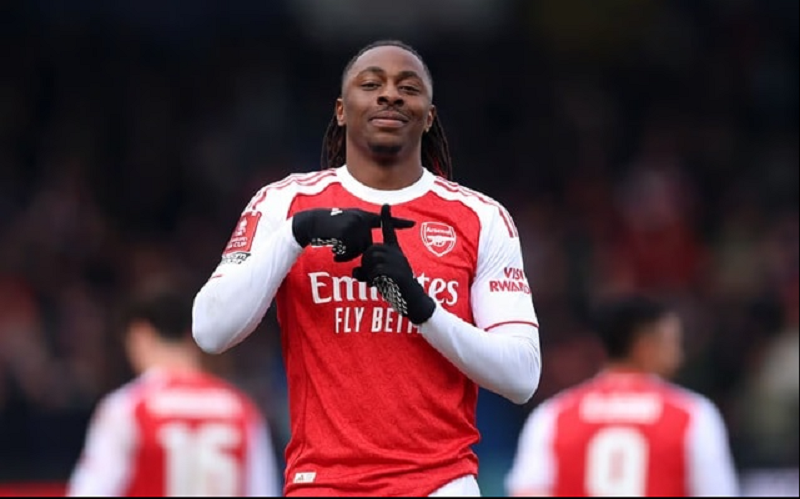 eze-toa-sang-ruc-ro-arsenal-khuat-phuc-leverkusen-de-ghi-danh-tu-ket